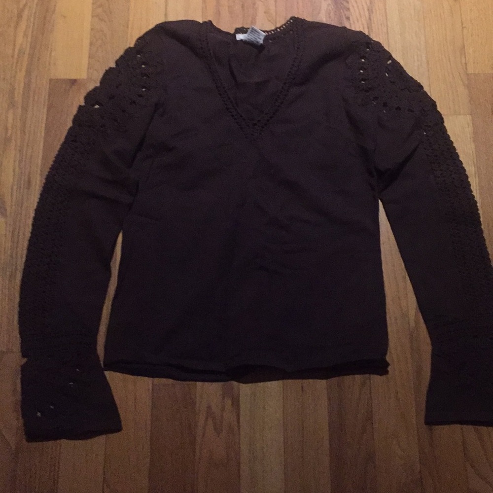 Lace crochet sleeves and embellished v-neck